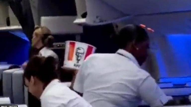 Watch British Airlines Serves Passengers Kfc After Issue With In