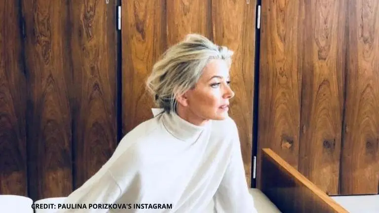 Paulina Porizkova asks fans to unfollow her if they want to see a 'sad widow' paulina porizkova