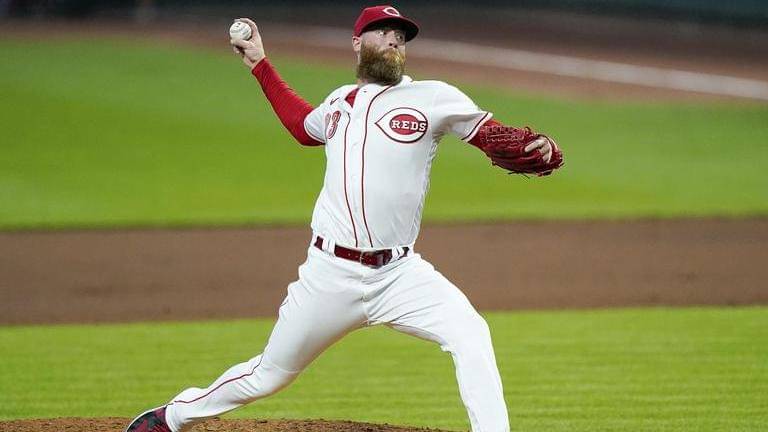 Reds cut Bradley, Goodwin, Casali; agree to deal with Farmer- Republic ...