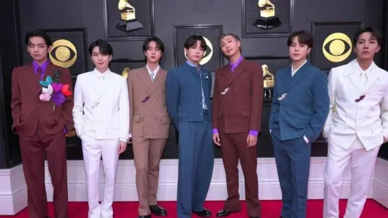 BTS stuns in James Bond avatar, receive standing ovation for 'Butter'; ARMY reacts Grammys 2022