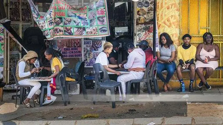 South Africa president in quarantine as virus cases rise South Africa president in quarantine as virus cases rise