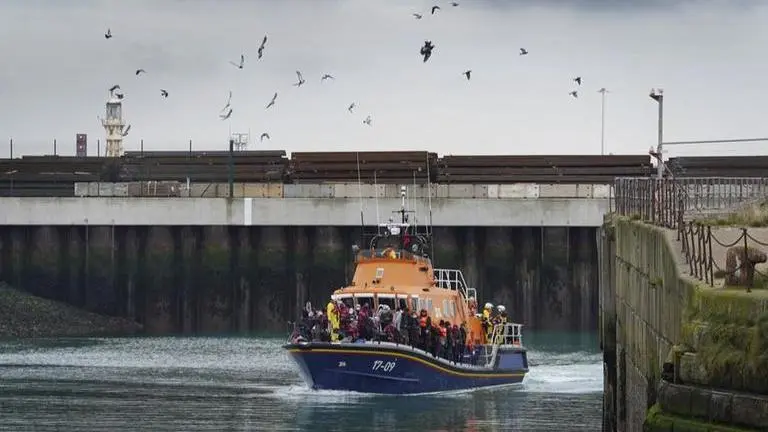 'Smuggling gangs' in Germany planning channel crossings to UK amid migrant crisis: Reports UK