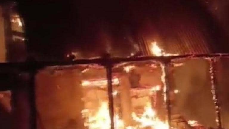 Fire engulfs several shops, houses in Himachal Pradesh's Kullu, no ...