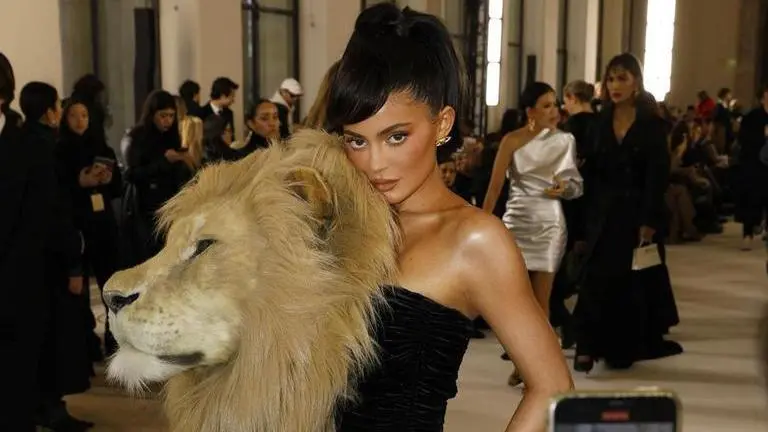 Kylie Jenner divides the internet with bizarre lion outfit at Paris Fashion Week Kylie Jenner
