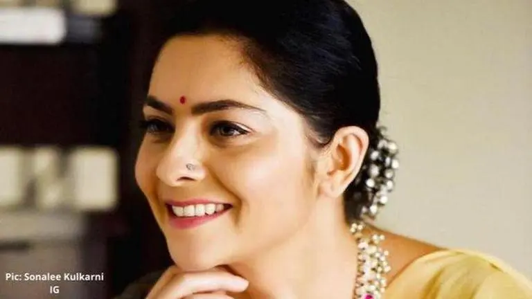 Sonalee Kulkarni' makes first attempt at making sambhar dosa, & her fiancé Kunal loved it Sonalee Kulkarni