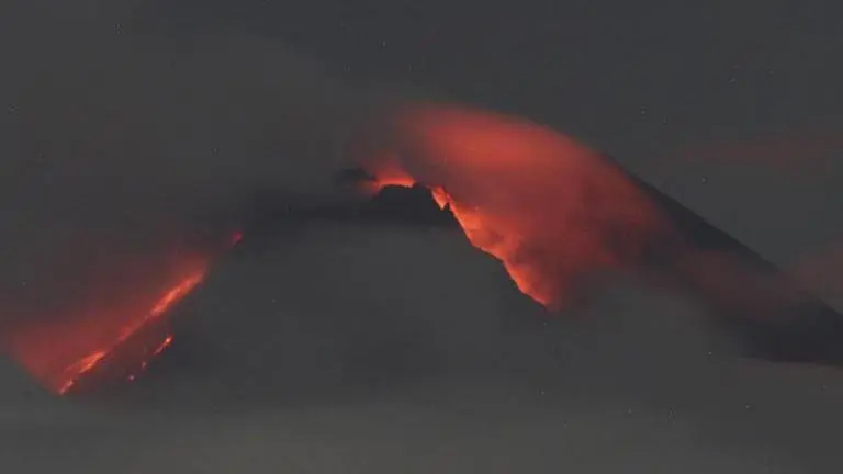 Indonesia’s Mount Merapi erupts multiple times, around 250 evacuated Indonesia’s Mount Merapi erupts multiple times, around 250 evacuated