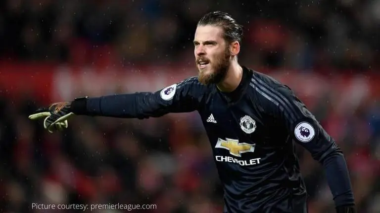 David de Gea aims to be Man United's most capped goalie despite Dean Henderson challenge David de Gea