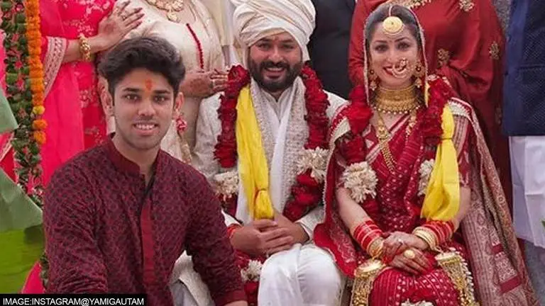 Yami Gautam wishes brother Ojas Gautam on his birthday; drops unseen pic from her Haldi Yami Gautam