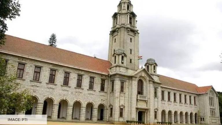 qs world university rankings 2022