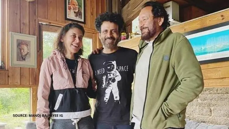 Shekhar Kapur meets Manoj Bajpayee and his wife Neha; Check out the pics here Shekhar Kapoor