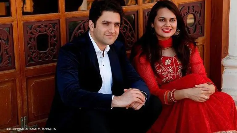Tina Dabi and Athar Aamir Khan, the popular IAS couple finalises divorce Athar Khan