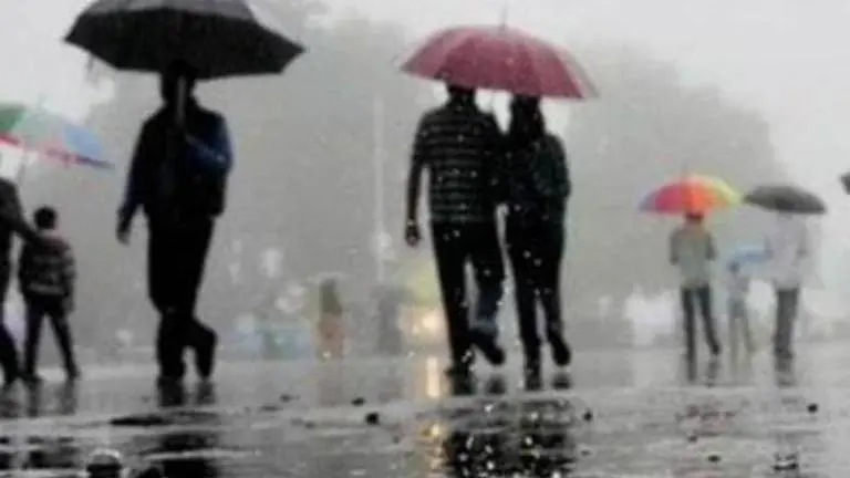 Gujarat: Heavy rains in Saurashtra, bridge in Junagadh caves in