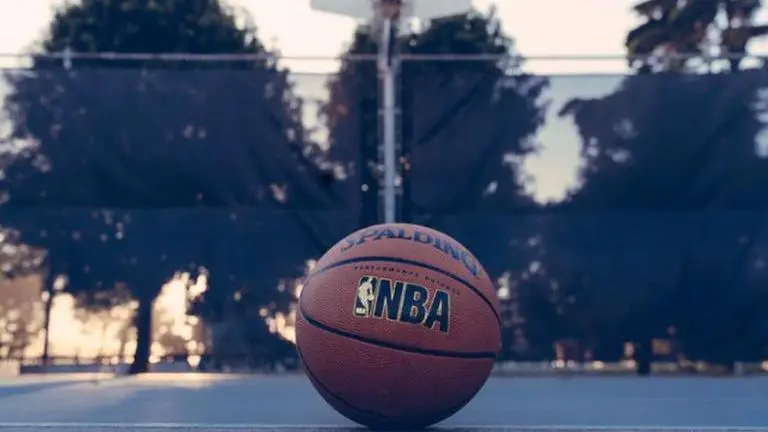 Cambridge Jr. lifts Nevada over San Diego 79-72