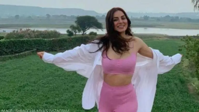 Shraddha Arya calls herself a 'believer and lover' in latest Instagram post Shraddha Arya