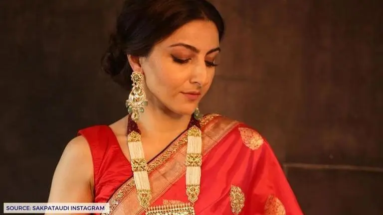 Soha Ali Khan stuns in red sari, opens up about her love for 'heritage jewellery' Soha Ali Khan