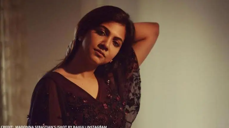 Madonna Sebastian dazzles fans with her classy pictures in Munnar; Take a look Madonna Sebastian