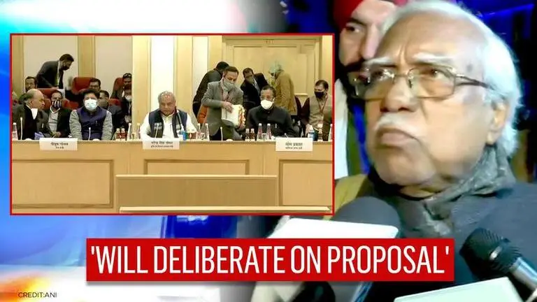 Farmer unions to discuss Centre's proposal, contend 'stay on agrarian laws not a solution' Farm laws