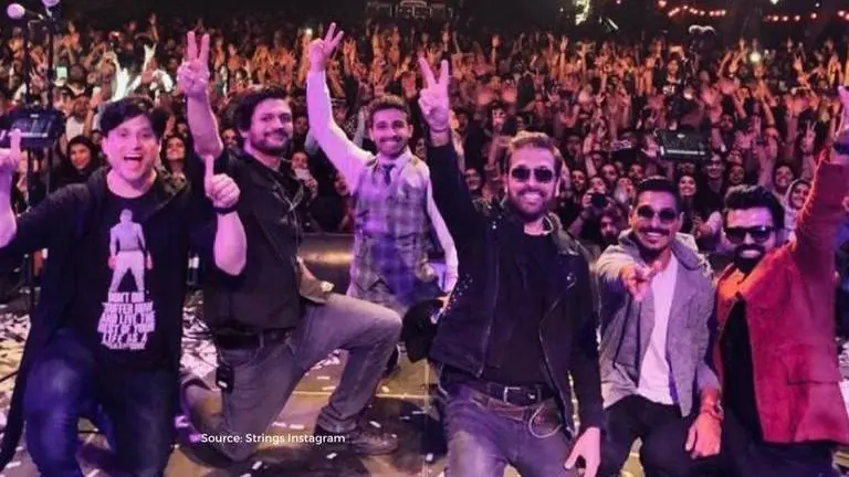 Pakistani band 'Strings' announces its split; fans ask for one last "Grand concert" Strings, Pakistani rock band