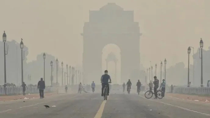 Delhi Continues to Battle With Air Pollution as AQI Remains in 'Very ...