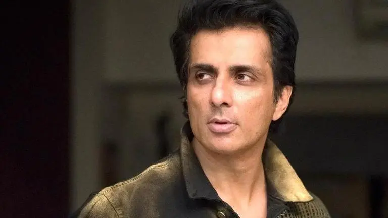Sonu Sood receives beautiful gesture from a cartoon artist for helping a 20-day-old child