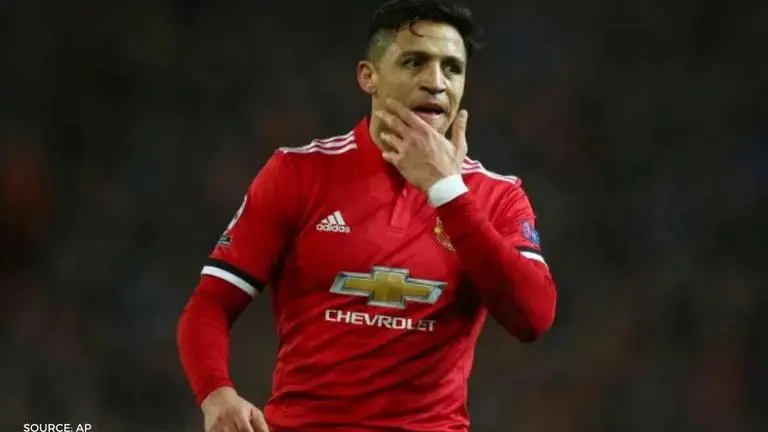 Man United flop Alexis Sanchez wanted to 'tear up' his contract after 1st training session man united