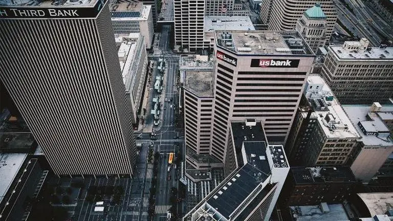 are banks open on black friday