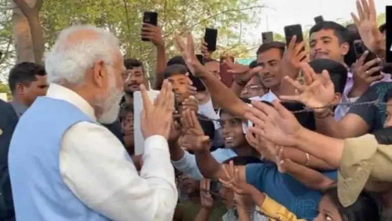 PM Modi's heartwarming conversation with kids in Kalaburagi on Karnataka campaign trail PM Modi's heartwarming conversation with kids in Kalaburgi on Karnataka campaign trail