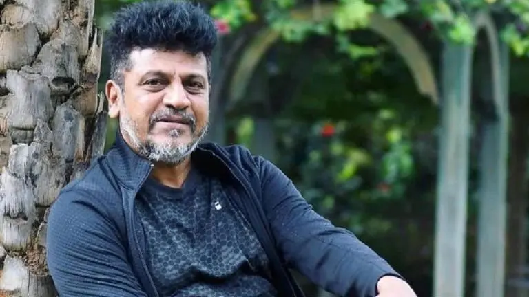 Jailer star Shiva Rajkumar mobbed by fans as he visits theatre in Mysuru | Watch jailer