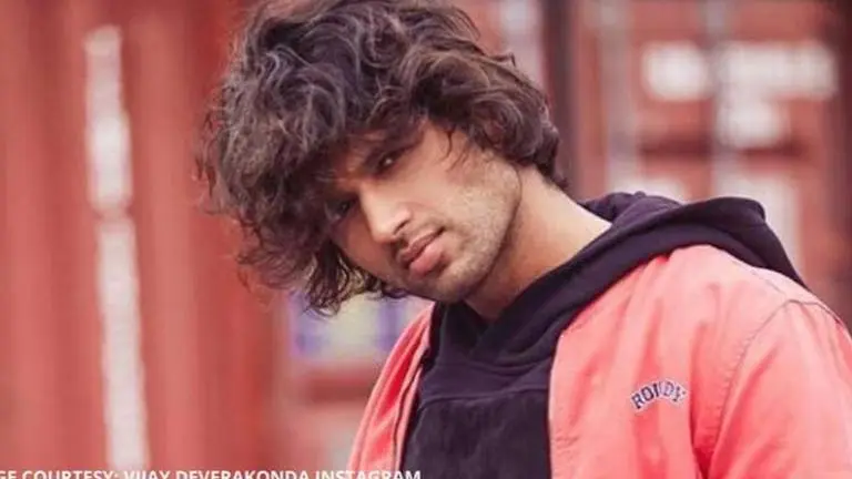 Vijay Deverakonda interacts with Hyderabad police, pens down a heartfelt note for them Vijay Deverakonda