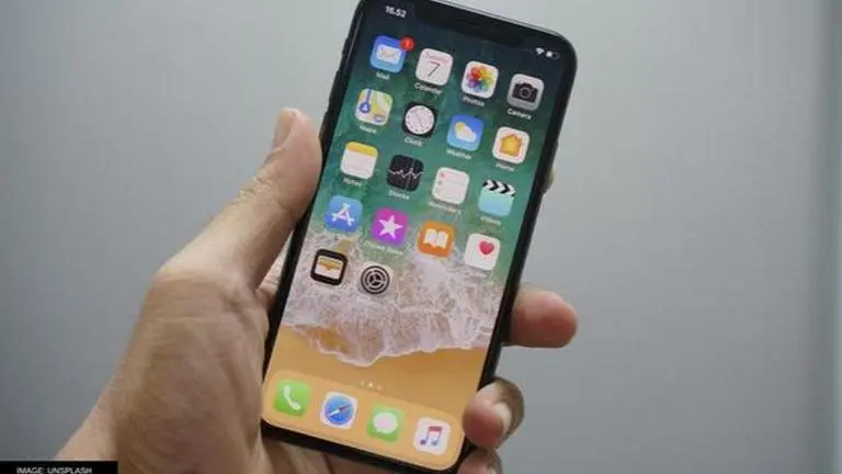 iPhone users in North India are getting temperature related warnings; Read to know why iPhone users in north India are getting temperature related warnings: Here's why