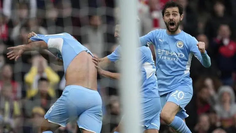 EPL: Arsenal vs Man City turns dirty as Gunners fans hurl bottles after Rodri's winner EPL: Arsenal vs Man City