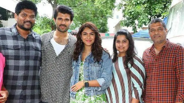Mrunal Thakur celebrates birthday with Vijay Deverakonda on sets of VD 13 Mrunal Thakur