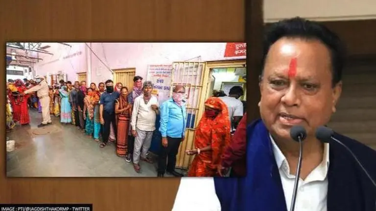 Gujarat polls: Congress promises farm loan waiver, compensation for kin of COVID victims Congress