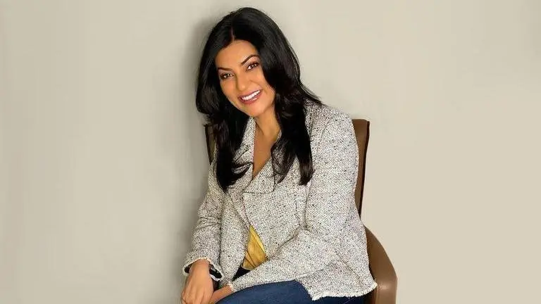 Sushmita Sen thanks fans for their prayers after surviving heart attack | Watch Sushmita Sen
