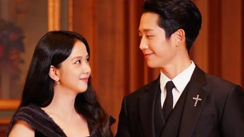 Jung Hae In Sparks Dating Rumour With BLACKPINK Jisoo After Following Shipper Account Jisoo and Jung Hae In