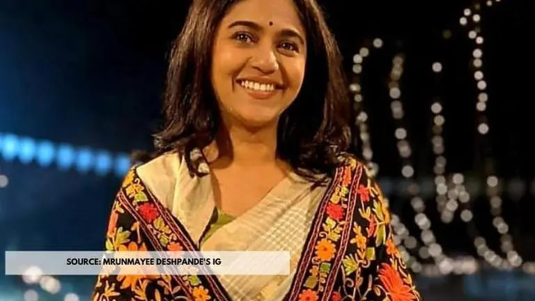 Mrunmayee Deshpande shares monochrome selfie, fans say 'You look exactly like Madhubala' Mrunmayee Deshpande