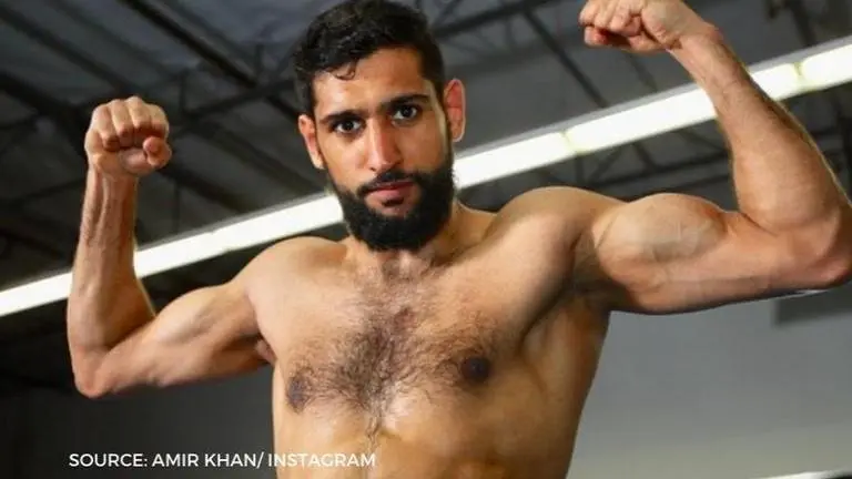 Amir Khan flaunts “birthday bod” as he trains for his possible return bout with Kell Brook amir khan