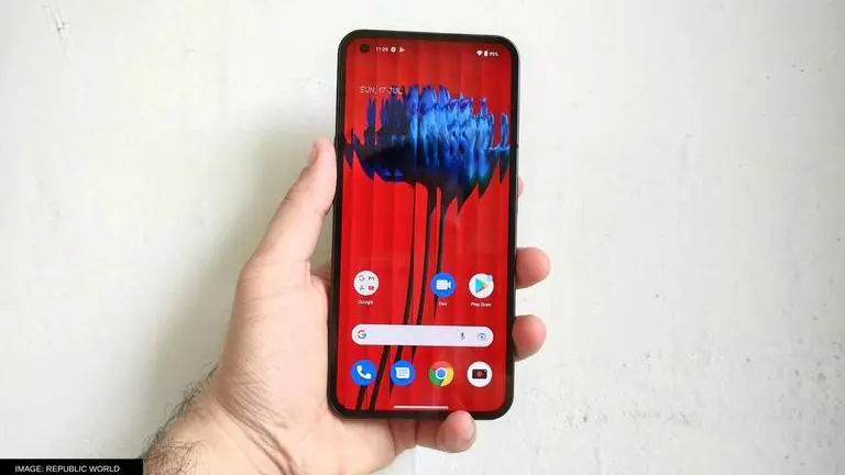 Nothing Phone (1) does not achieve a peak brightness of 1,200 nits: Report Nothing Phone (1) does not achieve a peak brightness of 1,200 nits: Report