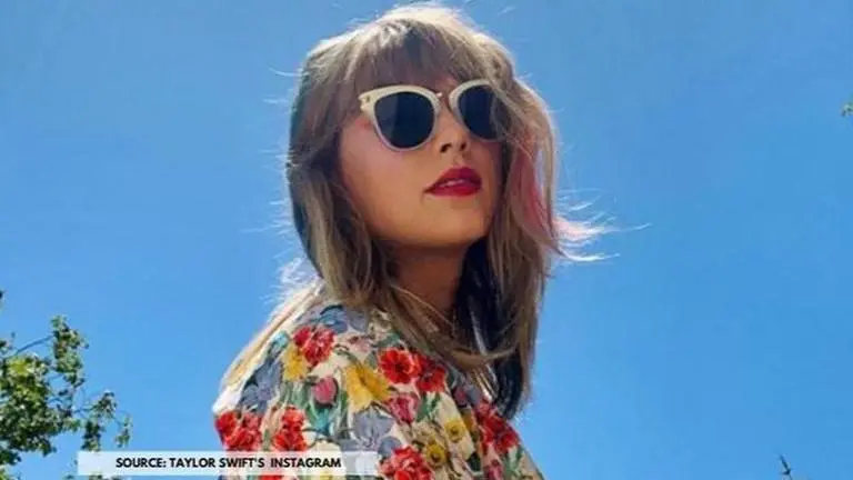 Taylor Swift's tweet addressing the President & other top tweets of the week taylor swift's tweet