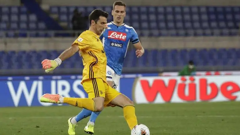 Buffon extends Juventus contract for another season Buffon