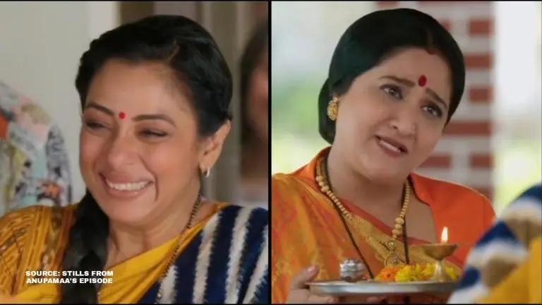 Anupamaa 29 April Written Update: Vanraj reunites family to make Anupama happy Anupama and Baa in Anupamaa episode, Source: Stills from Anupamaa's episode