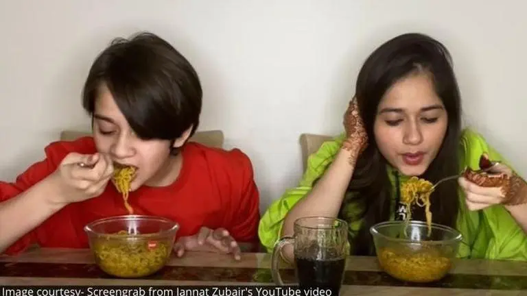 Jannat Zubair and her brother Ayaan take on spicy noodles challenge, see how it goes Jannat Zubair