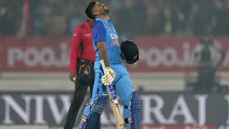 'Suryakumar Yadav is lucky he is Indian': Former Pakistan captain on PCB's bizarre policy Suryakumar Yadav, IND vs SL, Salman Butt, Suryakumar Yadav records, IND vs SL News, suryakumar yadav century, salman butt suryakumar yadav, pcb, bcci