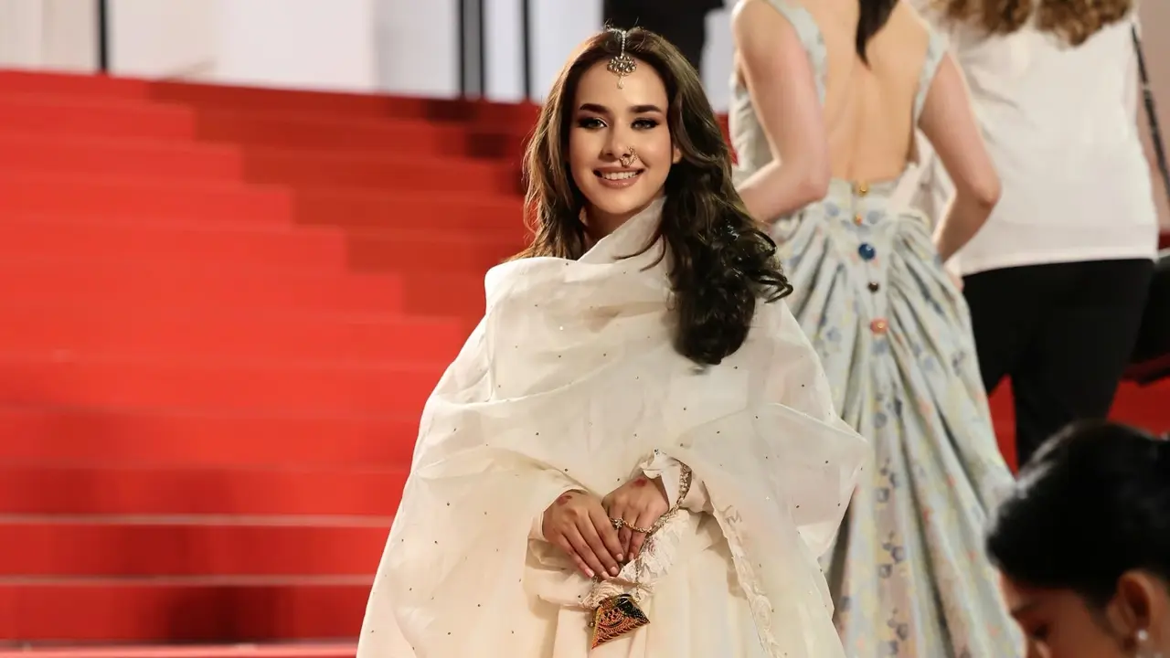 Singer Sunanda Sharma Walks Cannes Red Carpet In Anarkali, Calls It 'Victory For Punjabi Community' Sunanda Sharma