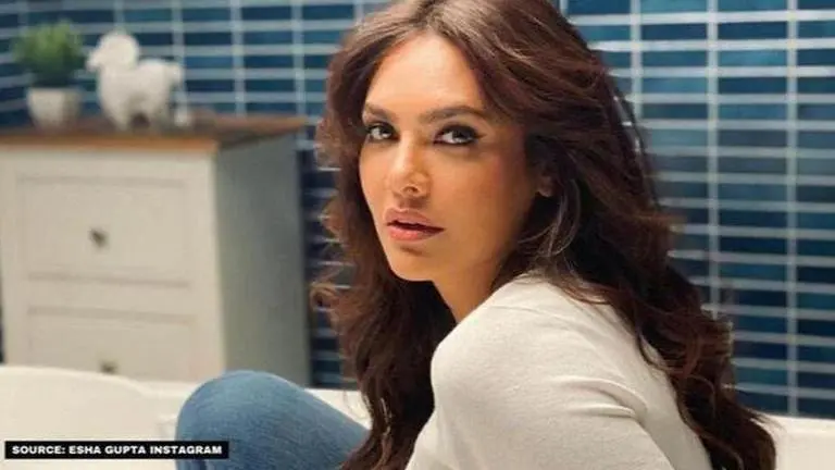 Esha Gupta hits back at a troll for his inappropriate comment in her latest Instagram pic esha gupta