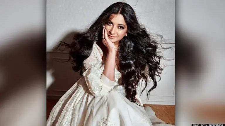 Rhea Kapoor shares a glimpse of Dussehra celebration in 'New Home'; see pictures Rhea Kapoor