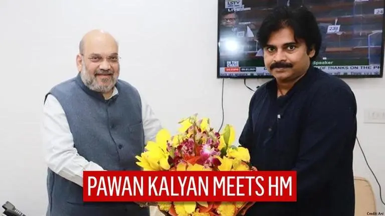 Pawan Kalyan visits HM Amit Shah in Delhi; reportedly raises Vizag steel plant issue Pawan Kalyan visits HM Amit Shah in Delhi; reportedly raises Vizag steel plant issue