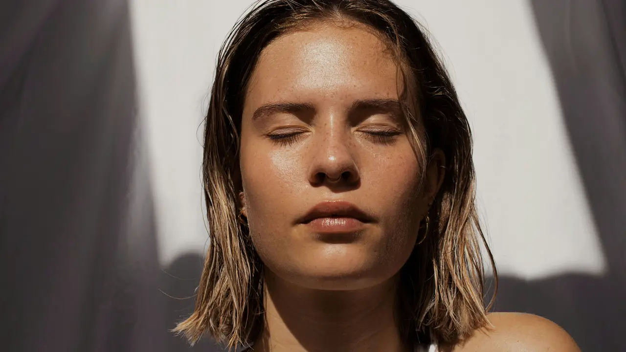 Everything About The Hi-tech Beauty Trend - Where Technology Meets Skincare And Wellness Hi-tech Beauty Trend
