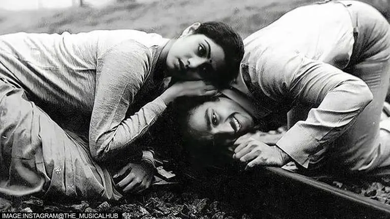 Kamal Hassan-Sridevi's national award-winning 'Moondram Pirai' clocks 40 years kamal haasan