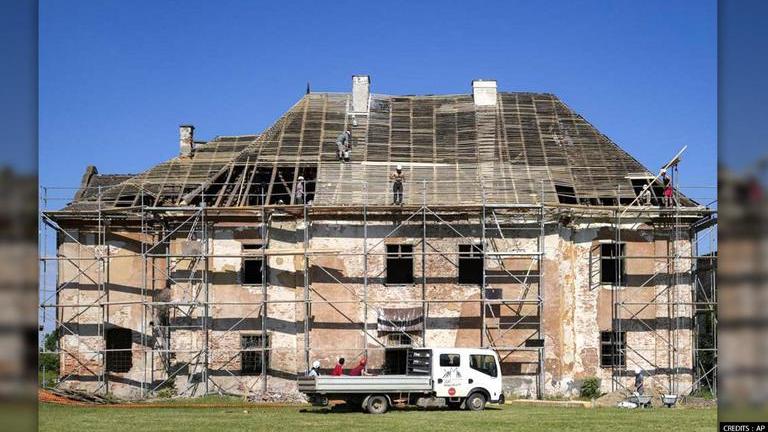 Romania: Volunteers work to save heritage buildings under Ambulance for ...